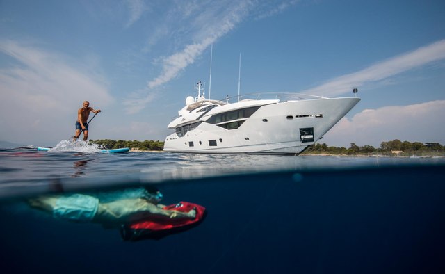 Fleur yacht charter Sunseeker Motor Yacht