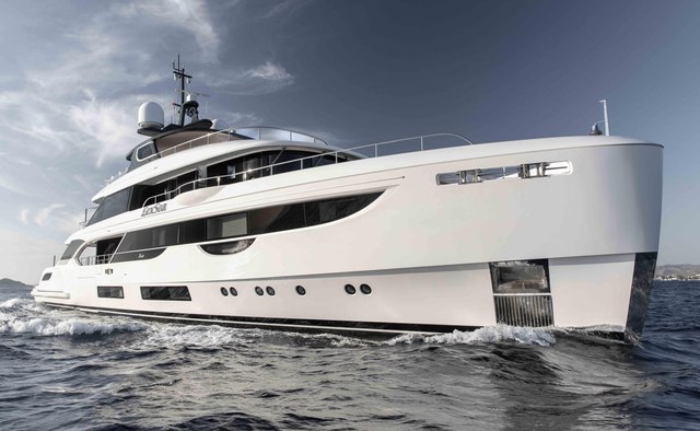 Lexsea yacht charter Benetti Motor Yacht
                        