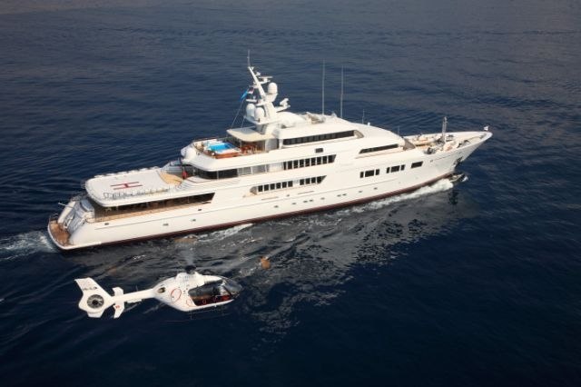 Nomad Yacht Charter Price Oceanfast Luxury Yacht Charter