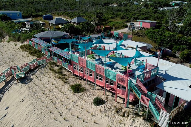 Nipper's Beach Bar & Grill