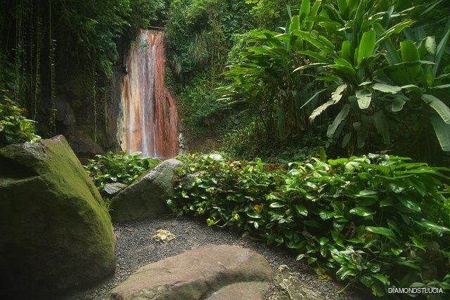 Diamond Falls Botanical Gardens & Mineral Baths