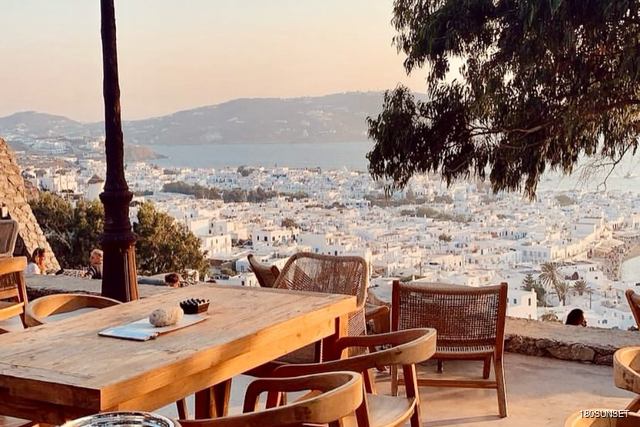 180° Sunset Bar