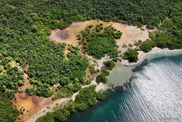 Presqu'Île Caravelle