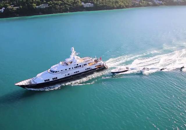 Solinda Yacht Video
                                