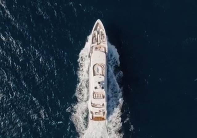 Moskito Yacht Video
                                