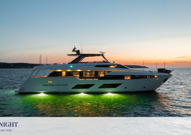 Download Date Night yacht brochure(PDF)