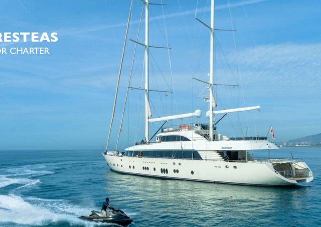 Download Aresteas yacht brochure(PDF)
