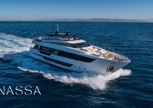 Download Ianassa yacht brochure(PDF)