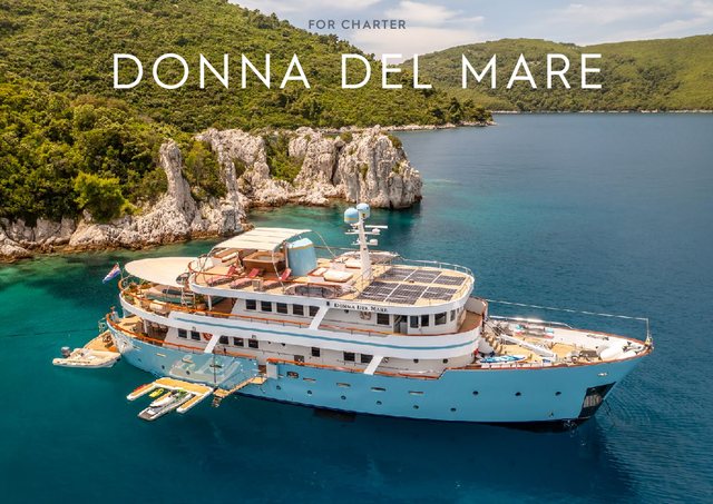 Download Donna Del Mare yacht brochure(PDF)