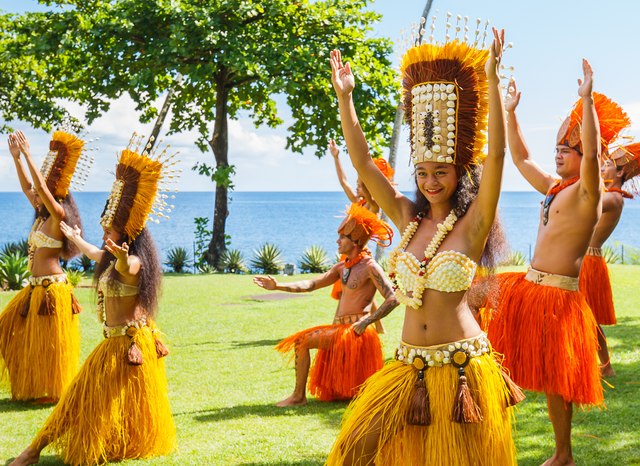 How to choose a South Pacific island for your yacht charter 