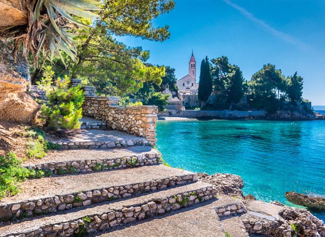 Find your perfect Croatian island on a luxury yacht charter