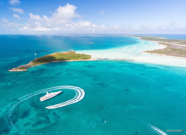 How to enjoy a crowd-free yacht rental in the Bahamas 