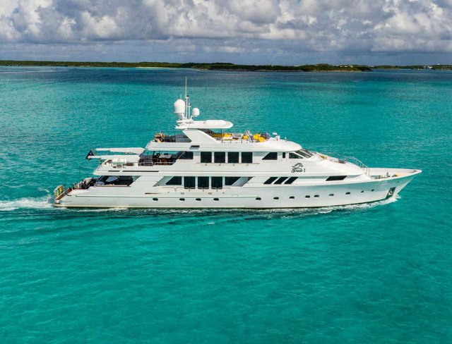 grade 1 yacht bahamas