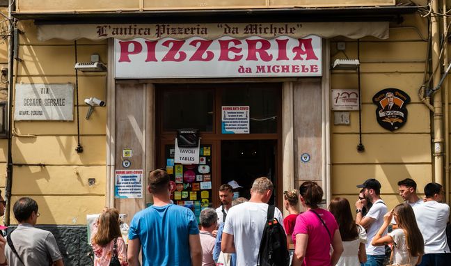 Tavolini da bar - Rental Film Industry