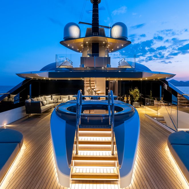 solo yacht
