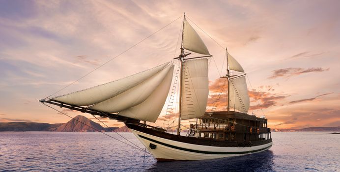 Samsara Samudra Yacht Charter in Misool Island 