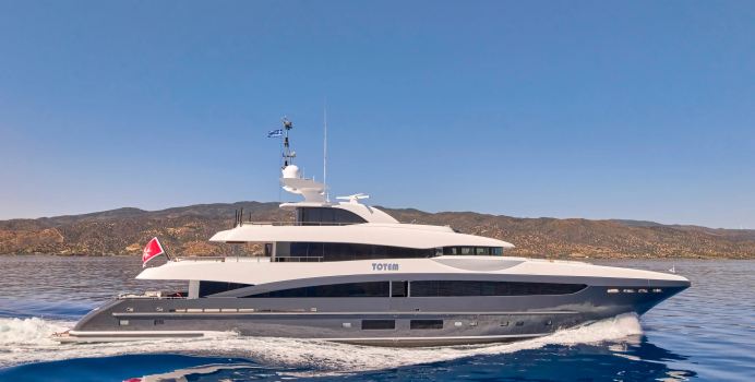 Totem Yacht Charter in Calvi