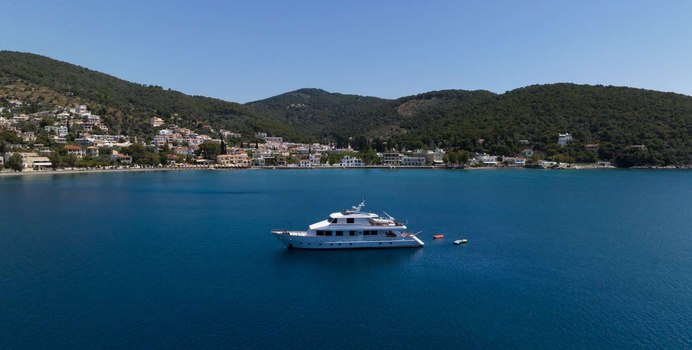 Elena yacht charter Perama Motor Yacht
                                