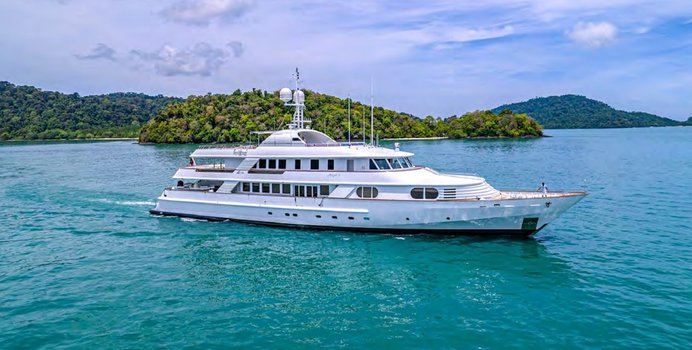 Azul V Yacht Charter in Myanmar (Burma)