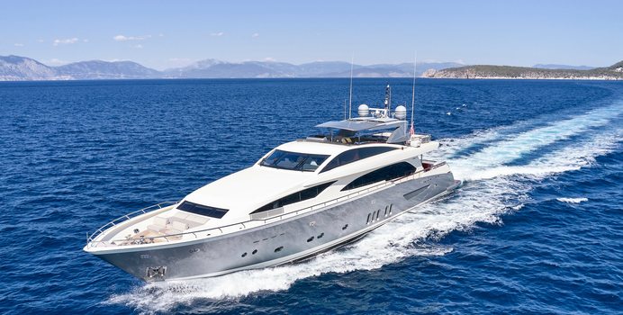 Apmonia Yacht Charter in Greece