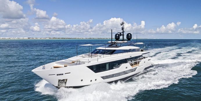 Evexias I Yacht Charter in USA