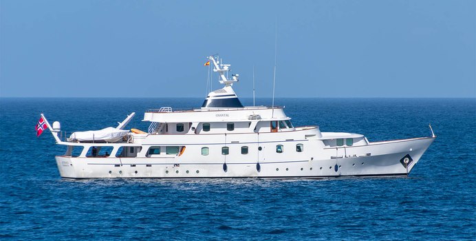 Chantal yacht charter Global Engineering Motor Yacht
                                