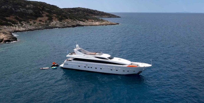 Bubbly Yacht Charter in Athens