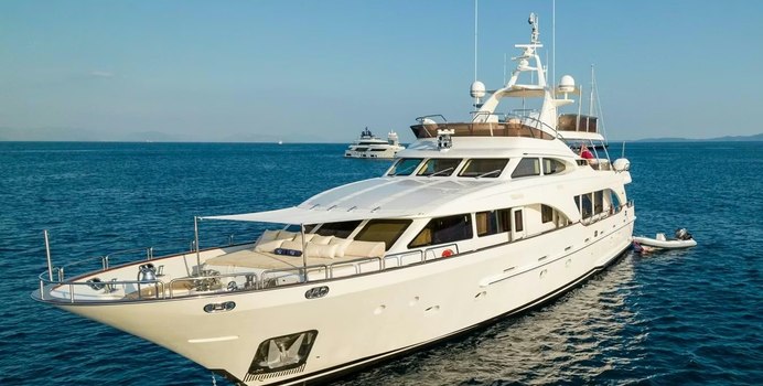 Endless Summer Yacht Charter in Bonifacio