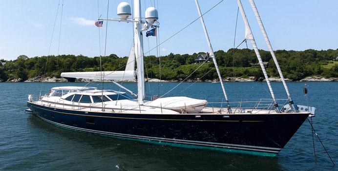 Anemoi Yacht Charter in Lérins Islands