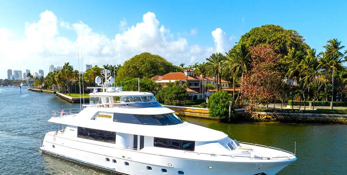 Sleepover Yacht Charter in Abacos Islands