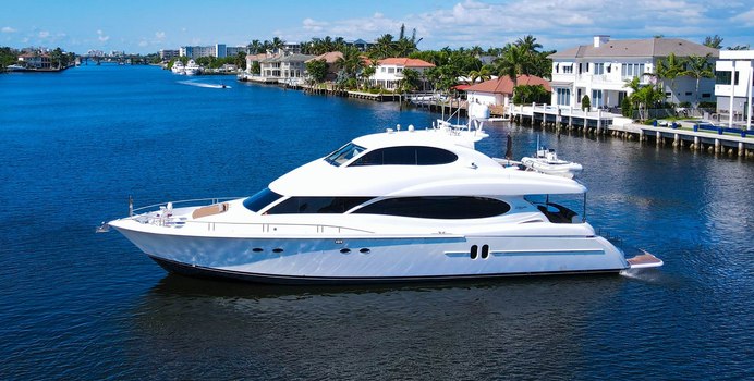 Water Ranch yacht charter Lazzara Motor Yacht
                                