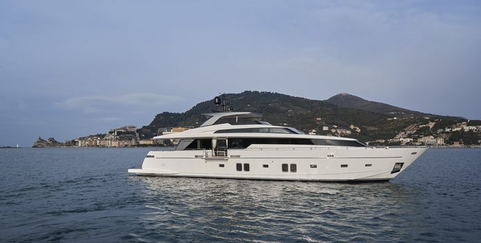 Vittoria Yacht Charter in Amalfi Coast