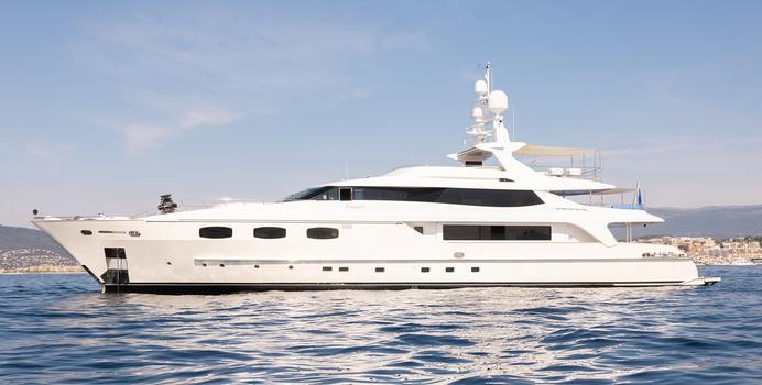 Tiamat Yacht Charter in Bonifacio