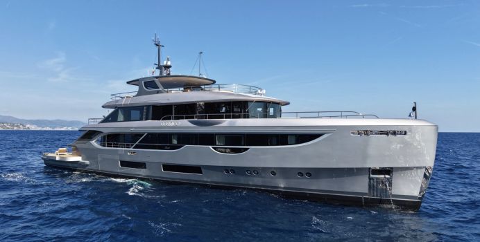 Cosmico Yacht Charter in Crete