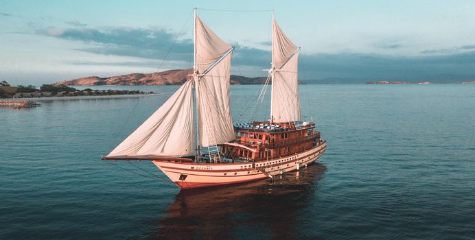 The Maj Oceanic Yacht Charter in Flores