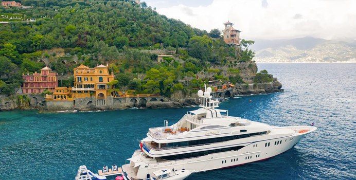 Lady Kathryn V Yacht Charter in East Coast Italy