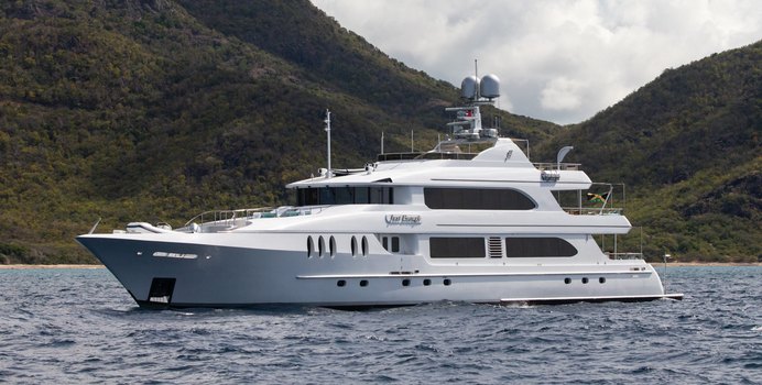 Just Enough Yacht Charter in Bahamas