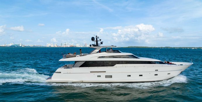 Astonish Yacht Charter in Harbour Island