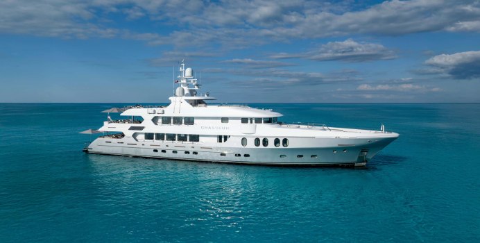 Chasseur Yacht Charter in New England