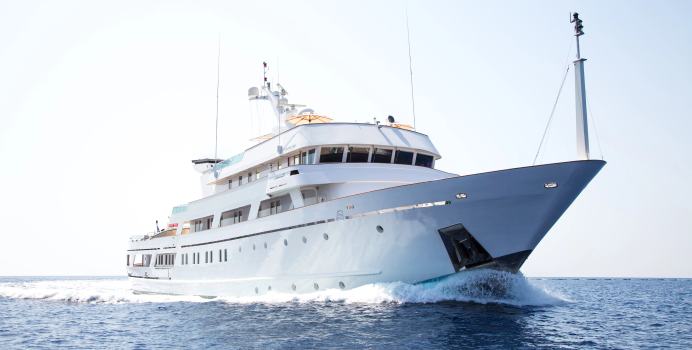 Esmeralda Yacht Charter in Mediterranean