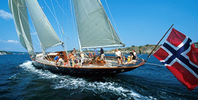 Sincerity Yacht Charter in Mediterranean