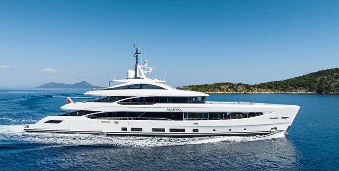 Alunya Yacht Charter in Calvi