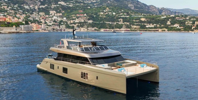 Amitatu Yacht Charter in Bonifacio