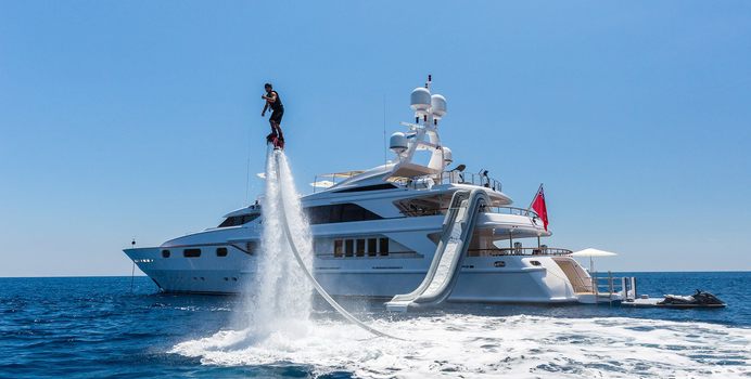 Air yacht charter Benetti Motor Yacht
                                