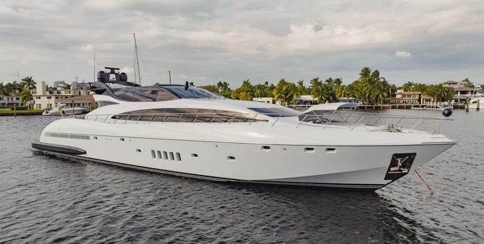 7 Knots Yacht Charter in The Exumas