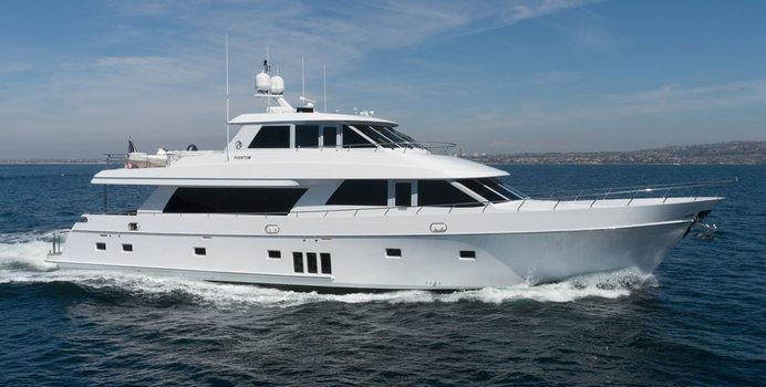 Phantom yacht charter Ocean Alexander Motor Yacht
                                