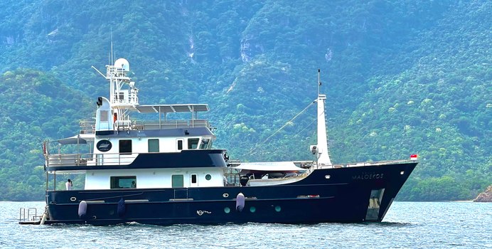 Grand Maloekoe yacht charter Halter Marine Motor Yacht