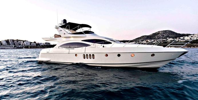 LouLou Yacht Charter in Greece