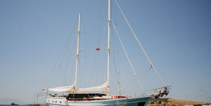 Beyaz Lale Yacht Charter in Crete