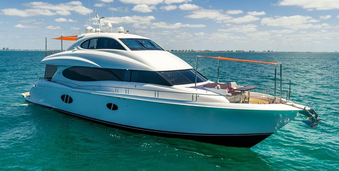 Voyager Yacht Charter in Rum Cay